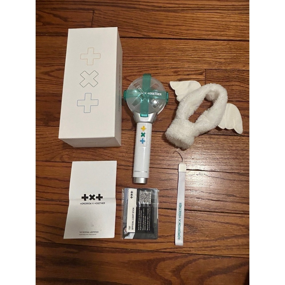 TXT Official Light Stick Version 1 OS One Size White Blue K-pop MOA Concert Gear